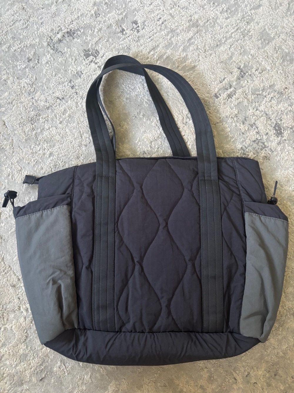 BagSmart Quilted Messenger Tote in Black and Gray - Picture 3 of 5